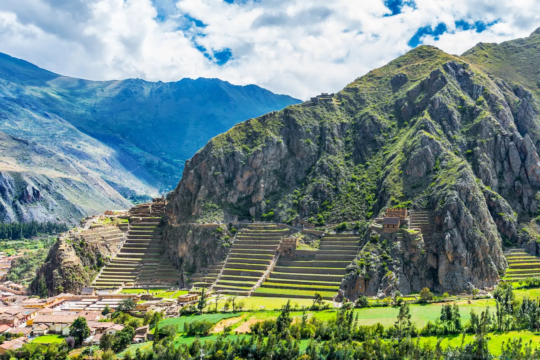 Excursion Valle Sagrado Chinchero,Moray y Minas de Sal Ollantaytambo y Pisac